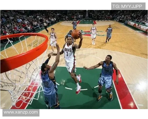 2019年中国男篮热身赛精彩回顾中国队对阵NBA雄鹿队的激烈对抗 2019年中国男篮热身赛精彩回顾中国队对阵NBA雄鹿队的激烈对抗